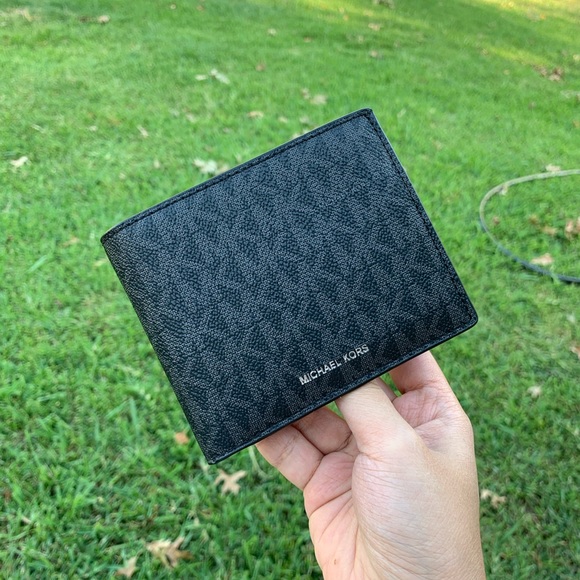 Michael Kors Cooper Bilfold W Passcase - Picture 1 of 6